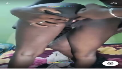 Tamil Akka Play Sexy With Her Boyfriend