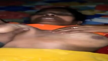 Aunty Ko Chodtte Hue Ladka Bola Dekho Meri Chachi Ki Chudai