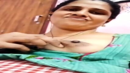Tamil Aunty Live, Rajshot