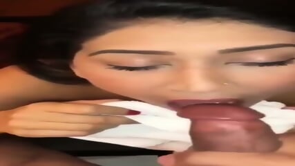 Sexy Paki Slut Ki Lund Chooste Hue Nakrebaaji