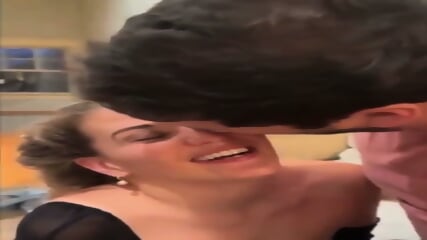 Hotwife E Seu Primeiro Clean Up, Cuckold Limpando Tudo