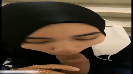 Hijab Malay Sepong Kontol Guru Ditangga Sekolah - Cint Pasutrinesia