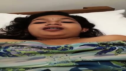 Girlfriend Fingered Orgasm In Hotel