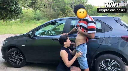 Brasileira De Bunda Grande Faz Sexo Com Motorista De Aplicativo Em Local Abandonado. - Cabelo Curto