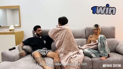 Parodia De FODENDO A NOVA AMIGA DA MINHA NAMORADA With A Super-hot Blow-job By Stellar