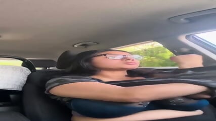 BBW SOLO IN A CAR