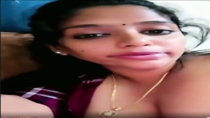 Beautiful Indian Boobs Show On Call