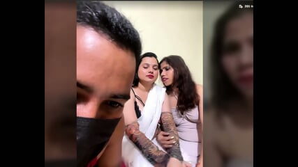 Pink-Pussy-Russian-Girl Stripchat Model Threesome Show