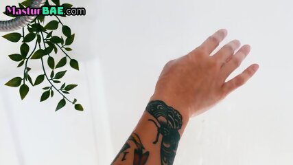 Showering Asian Masturbates And Spreads Pussy